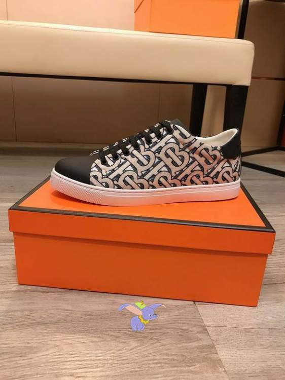 Picture of Burberry Shoes _SKUBurberrysz38-44ngh02411968